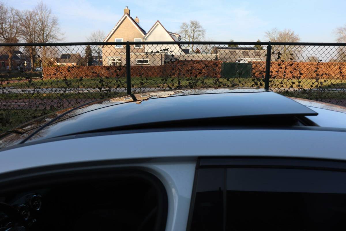 Mercedes-Benz A-Klasse Mercedes A-klasse 250 e 218PK AMG Limited A. Cruise|Carplay|Pano|Widescreen|E.trekhaak|Leder|Camera|Parelmoer wit|Sfeer verlichting|