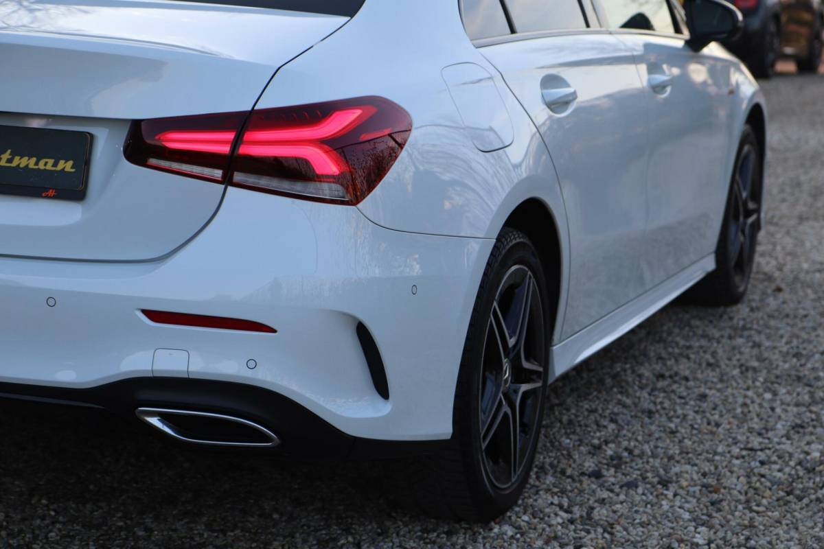 Mercedes-Benz A-Klasse Mercedes A-klasse 250 e 218PK AMG Limited A. Cruise|Carplay|Pano|Widescreen|E.trekhaak|Leder|Camera|Parelmoer wit|Sfeer verlichting|