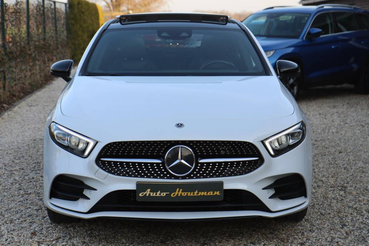 Mercedes-Benz A-Klasse Mercedes A-klasse 250 e 218PK AMG Limited A. Cruise|Carplay|Pano|Widescreen|E.trekhaak|Leder|Camera|Parelmoer wit|Sfeer verlichting|