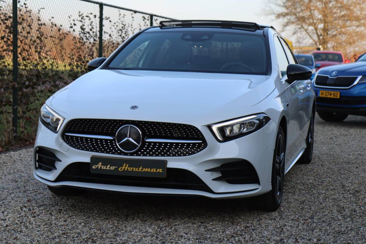 Mercedes-Benz A-Klasse Mercedes A-klasse 250 e 218PK AMG Limited A. Cruise|Carplay|Pano|Widescreen|E.trekhaak|Leder|Camera|Parelmoer wit|Sfeer verlichting|