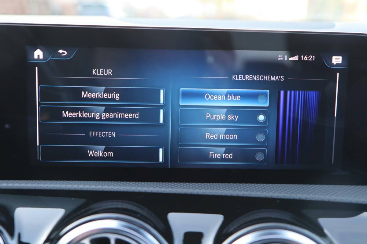 Mercedes-Benz A-Klasse Mercedes A-klasse 250 e 218PK AMG Limited A. Cruise|Carplay|Pano|Widescreen|E.trekhaak|Leder|Camera|Parelmoer wit|Sfeer verlichting|