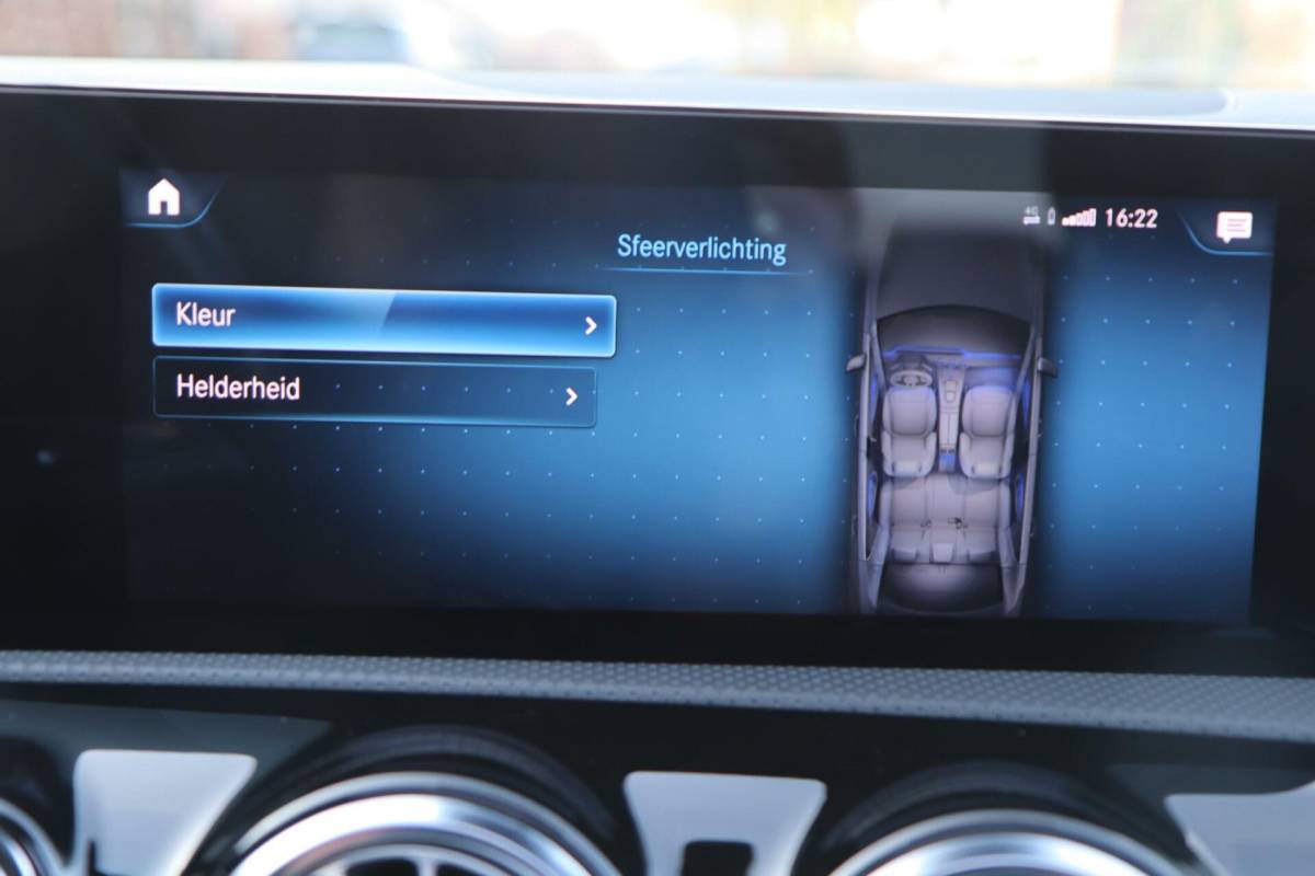 Mercedes-Benz A-Klasse Mercedes A-klasse 250 e 218PK AMG Limited A. Cruise|Carplay|Pano|Widescreen|E.trekhaak|Leder|Camera|Parelmoer wit|Sfeer verlichting|
