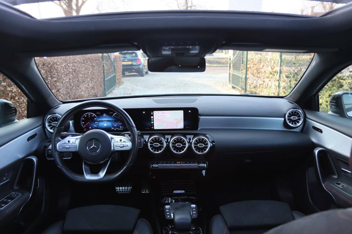 Mercedes-Benz A-Klasse Mercedes A-klasse 250 e 218PK AMG Limited A. Cruise|Carplay|Pano|Widescreen|E.trekhaak|Leder|Camera|Parelmoer wit|Sfeer verlichting|