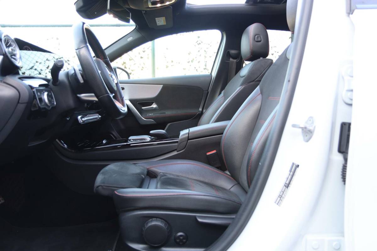 Mercedes-Benz A-Klasse Mercedes A-klasse 250 e 218PK AMG Limited A. Cruise|Carplay|Pano|Widescreen|E.trekhaak|Leder|Camera|Parelmoer wit|Sfeer verlichting|
