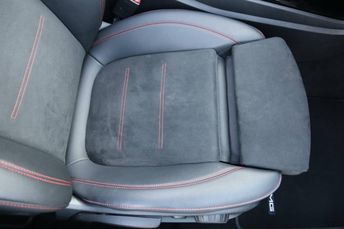 Mercedes-Benz A-Klasse Mercedes A-klasse 250 e 218PK AMG Limited A. Cruise|Carplay|Pano|Widescreen|E.trekhaak|Leder|Camera|Parelmoer wit|Sfeer verlichting|