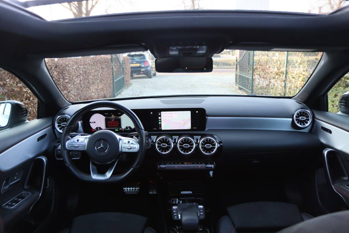 Mercedes-Benz A-Klasse Mercedes A-klasse 250 e 218PK AMG Limited A. Cruise|Carplay|Pano|Widescreen|E.trekhaak|Leder|Camera|Parelmoer wit|Sfeer verlichting|
