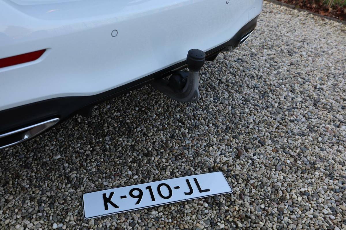 Mercedes-Benz A-Klasse Mercedes A-klasse 250 e 218PK AMG Limited A. Cruise|Carplay|Pano|Widescreen|E.trekhaak|Leder|Camera|Parelmoer wit|Sfeer verlichting|