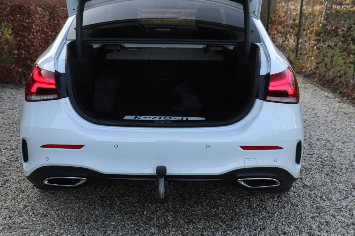 Mercedes-Benz A-Klasse Mercedes A-klasse 250 e 218PK AMG Limited A. Cruise|Carplay|Pano|Widescreen|E.trekhaak|Leder|Camera|Parelmoer wit|Sfeer verlichting|
