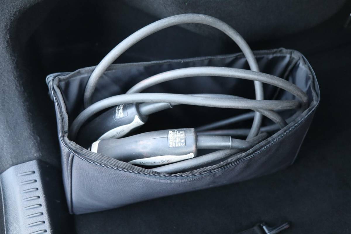 Mercedes-Benz A-Klasse Mercedes A-klasse 250 e 218PK AMG Limited A. Cruise|Carplay|Pano|Widescreen|E.trekhaak|Leder|Camera|Parelmoer wit|Sfeer verlichting|