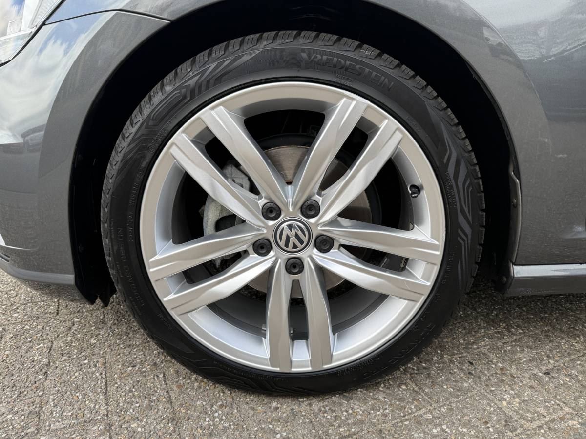 Volkswagen Golf Volkswagen Golf Variant 1.5 TSI 150pk Highline | Navi | Apple Carplay | Adapt. Cruise | Virtual Cockpit | PDC v+a incl. camera | Trekhaak