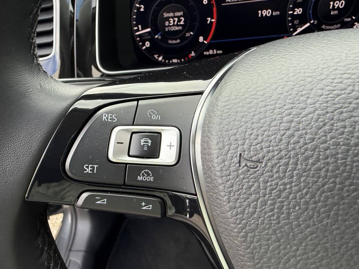 Volkswagen Golf Volkswagen Golf Variant 1.5 TSI 150pk Highline | Navi | Apple Carplay | Adapt. Cruise | Virtual Cockpit | PDC v+a incl. camera | Trekhaak