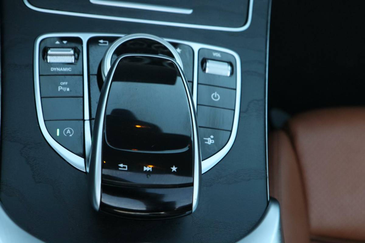 Mercedes-Benz C-Klasse Mercedes C-klasse Cabrio 200 184PK Aut. AMG Premium Airscarf|Nav|Sportzetels|Nekverw.|Stoelverw, koeling|Leder|Pdc|Lmv||Dealer onderhouden|1e eigenaar|23DKM!|