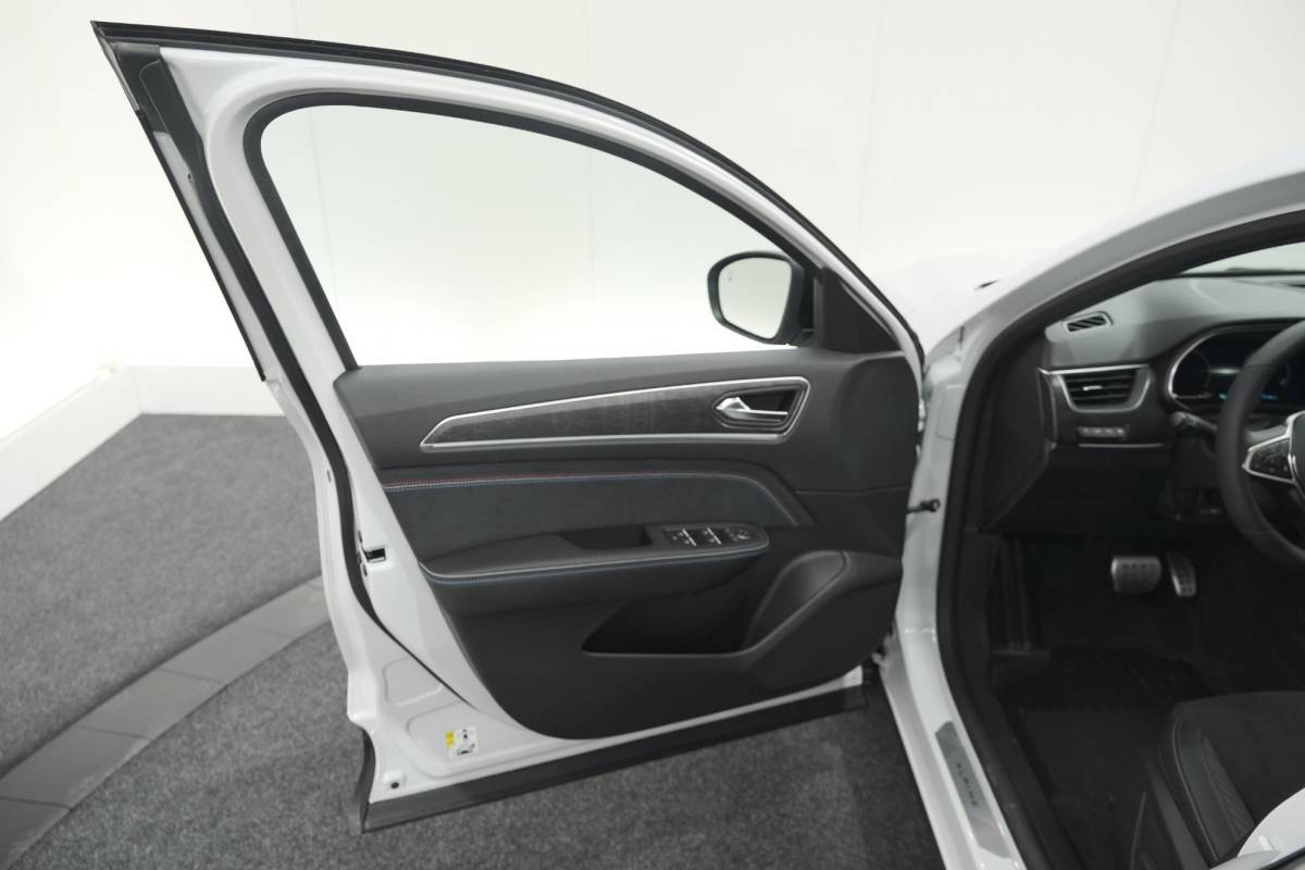 Renault Arkana Renault Arkana 1.6 E-Tech hybrid 145 Esprit Alpine | 360 Camera | Adaptieve Cruise Control | Pack Winter | Dodehoekdetectie