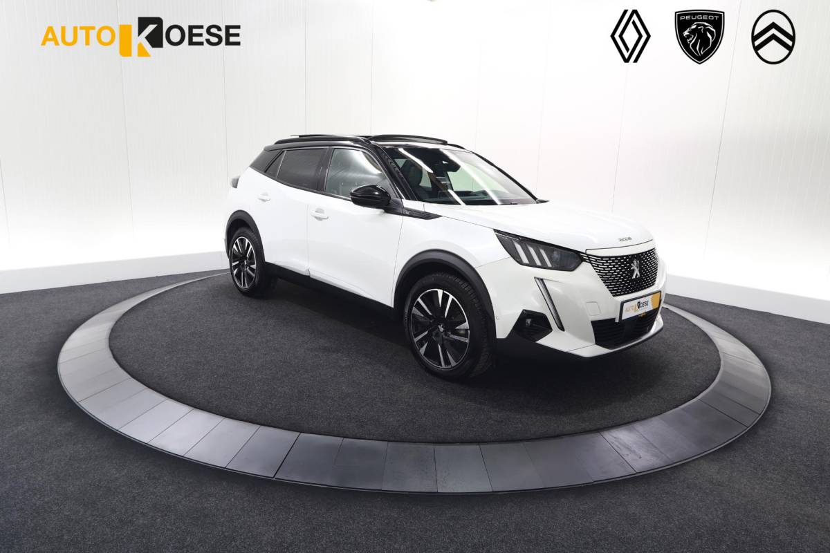 Peugeot e-2008 Peugeot E-2008 EV GT Pack 50 kWh | Schuif-/Kanteldak | Adaptieve Cruise Control | Camera | Dodehoekdetectie