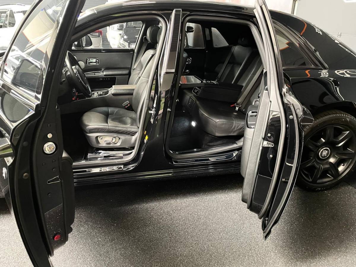 Rolls-Royce Ghost Rolls-Royce Ghost 6.6 V12 HUD Two Tone 571 PK PANODAK BLACK BLACK