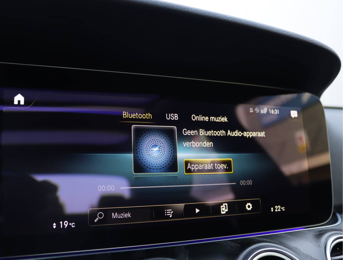 Mercedes-Benz E-Klasse Mercedes-Benz E-klasse 200 Luxury | Panoramadak | Leder | Sfeerverlichting |