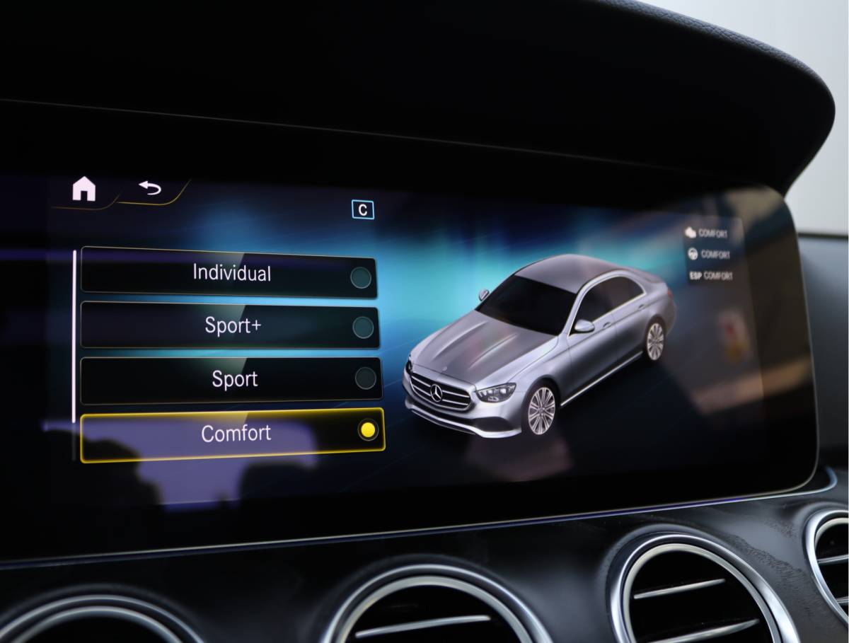 Mercedes-Benz E-Klasse Mercedes-Benz E-klasse 200 Luxury | Panoramadak | Leder | Sfeerverlichting |