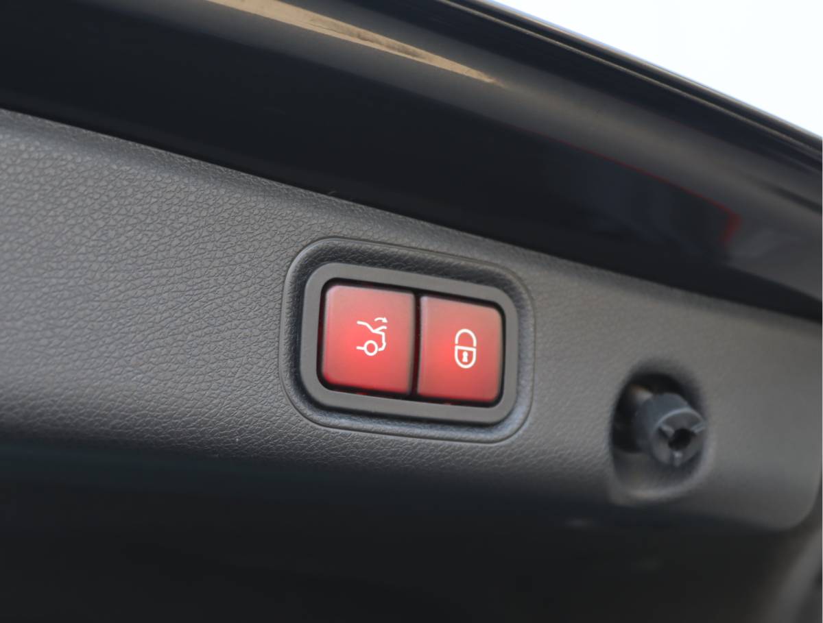 Mercedes-Benz E-Klasse Mercedes-Benz E-klasse 200 Luxury | Panoramadak | Leder | Sfeerverlichting |