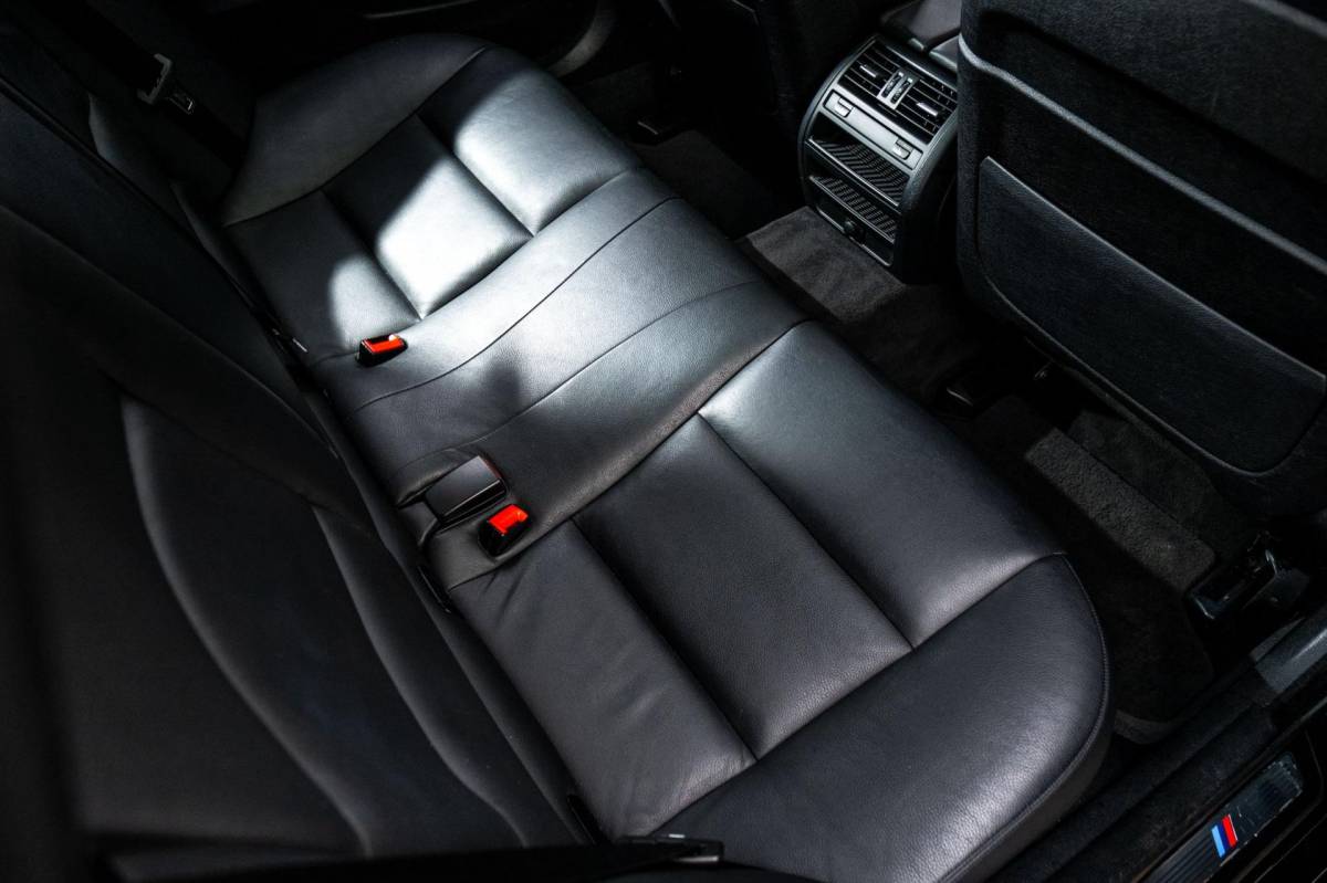 BMW 5 Serie BMW 5-serie Touring 535xd LCI High Executive I Hud I M-sport I Carbonschwarz I Pano I stoelkoeling I