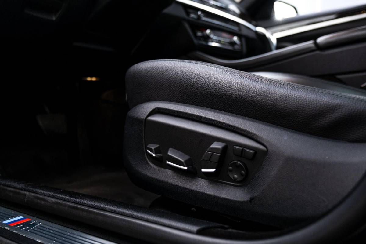 BMW 5 Serie BMW 5-serie Touring 535xd LCI High Executive I Hud I M-sport I Carbonschwarz I Pano I stoelkoeling I