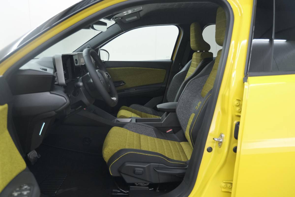 Renault 5 Renault 5 Comfort Range Iconic Cinq 52 kWh | Camera | Adaptieve Cruise Control | Pack Winter | Navigatie | 18 Inch Lichtmetalen Velgen