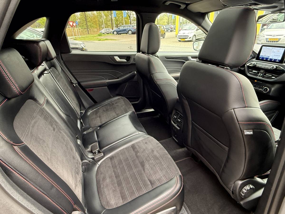 Ford Kuga Ford Kuga 2.5 PHEV ST-Line X | Black Pack | Full LED | Pano | B&O | Apple Carplay | Stuur- stoelverwarming | Elek. Klep