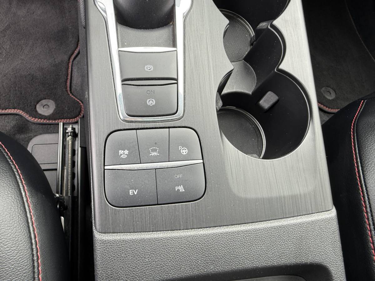 Ford Kuga Ford Kuga 2.5 PHEV ST-Line X | Black Pack | Full LED | Pano | B&O | Apple Carplay | Stuur- stoelverwarming | Elek. Klep