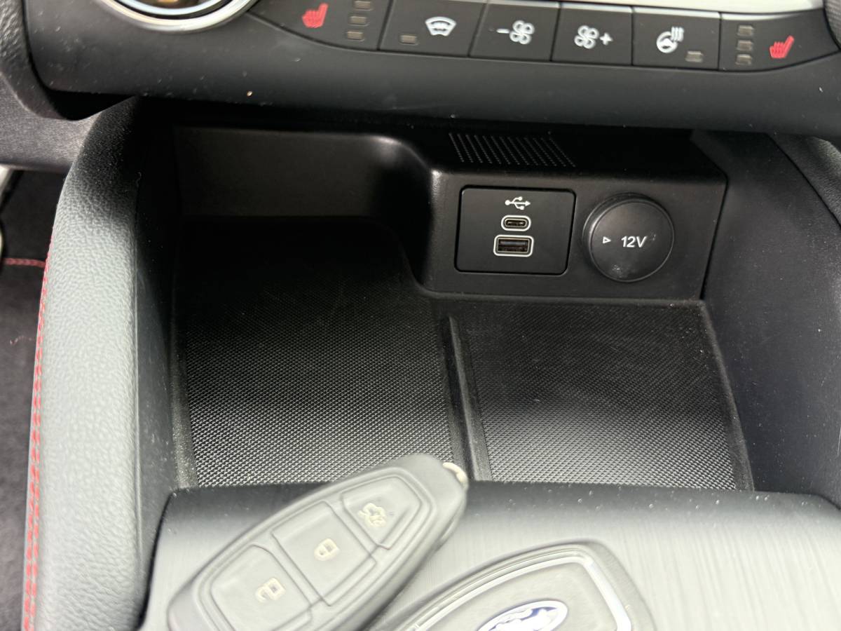 Ford Kuga Ford Kuga 2.5 PHEV ST-Line X | Black Pack | Full LED | Pano | B&O | Apple Carplay | Stuur- stoelverwarming | Elek. Klep
