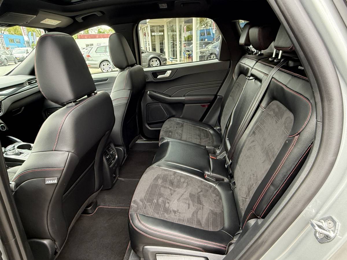 Ford Kuga Ford Kuga 2.5 PHEV ST-Line X | Black Pack | Full LED | Pano | B&O | Apple Carplay | Stuur- stoelverwarming | Elek. Klep