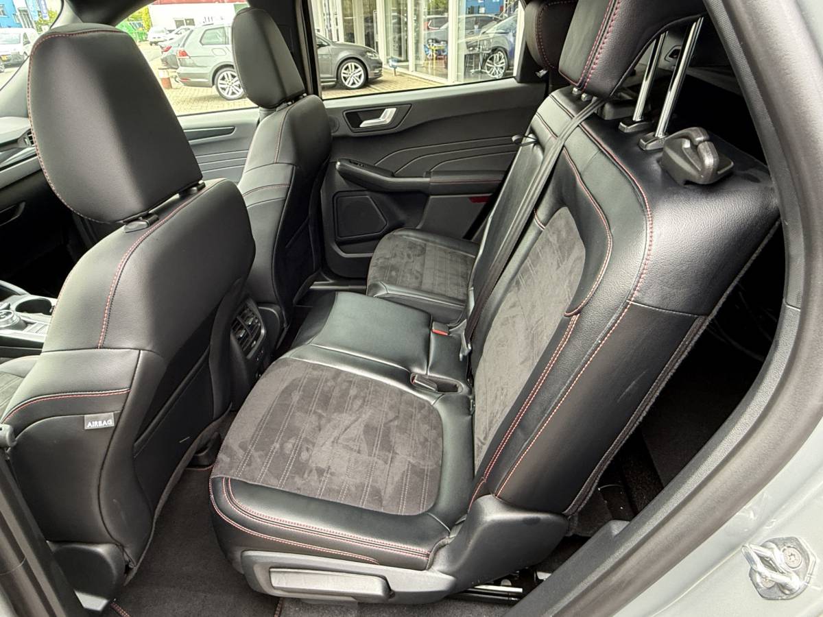 Ford Kuga Ford Kuga 2.5 PHEV ST-Line X | Black Pack | Full LED | Pano | B&O | Apple Carplay | Stuur- stoelverwarming | Elek. Klep