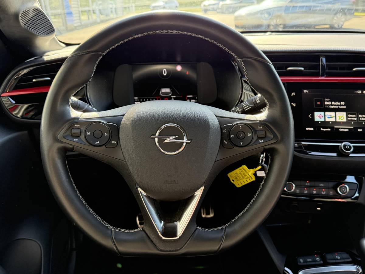 Opel Corsa Opel Corsa 1.2 Turbo 100PK GS Line | Parkeersensoren voor, achter + camera | Navi |Apple carplay en Android auto!