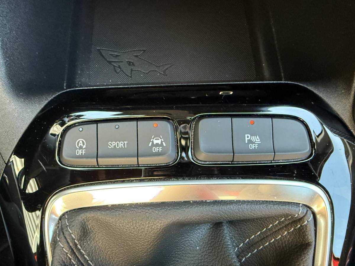 Opel Corsa Opel Corsa 1.2 Turbo 100PK GS Line | Parkeersensoren voor, achter + camera | Navi |Apple carplay en Android auto!