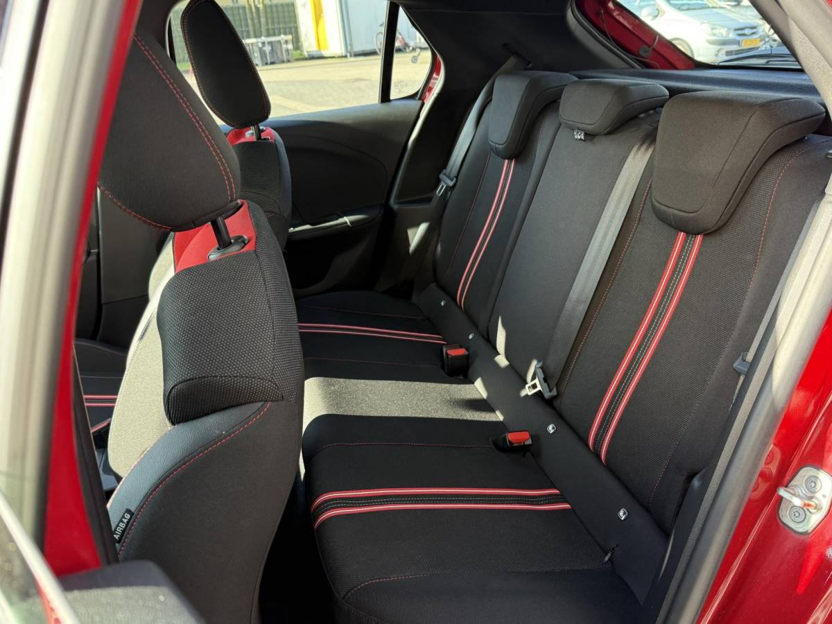 Opel Corsa Opel Corsa 1.2 Turbo 100PK GS Line | Parkeersensoren voor, achter + camera | Navi |Apple carplay en Android auto!