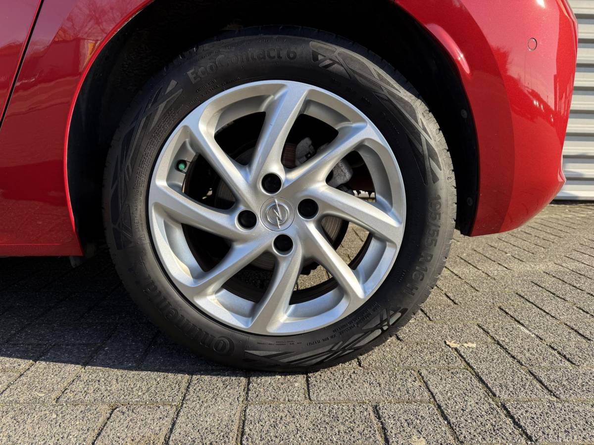 Opel Corsa Opel Corsa 1.2 Turbo 100PK GS Line | Parkeersensoren voor, achter + camera | Navi |Apple carplay en Android auto!