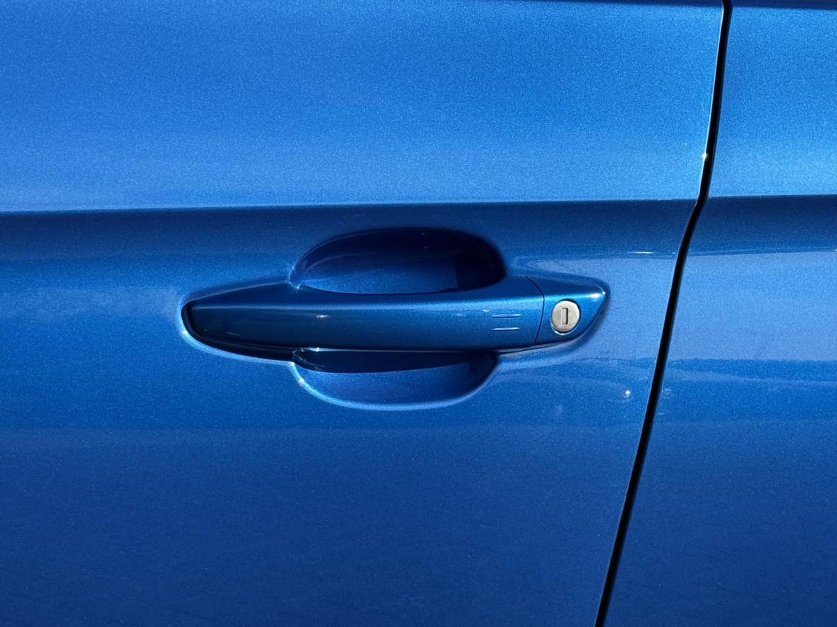 Opel Grandland X Opel Grandland X 1.6 Turbo Hybrid Ultimate | 19 inch lichtmetalen velgen| 225pk| Metalliclak| Leren bekleding| Parkeersensoren voor en achter| Camera voor en achter