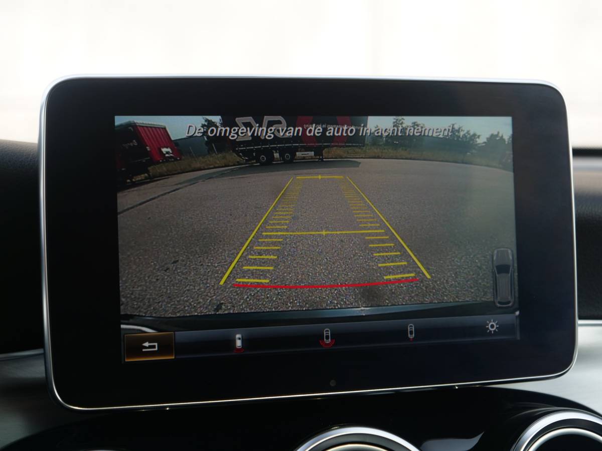 Mercedes-Benz GLC Mercedes-Benz GLC-klasse GLC 350e 4-Matic AMG | panorama | distronic+ | camera | trekhaak..