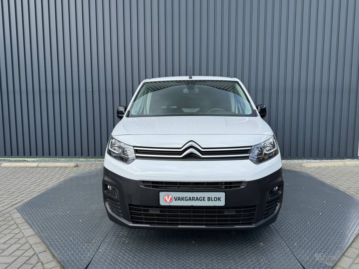 Citroën Berlingo Citroën Berlingo 1.5 BlueHDi 130 S&S L1 | NAVI | 3 zitter | PDC + Camera | Rijklaar!!