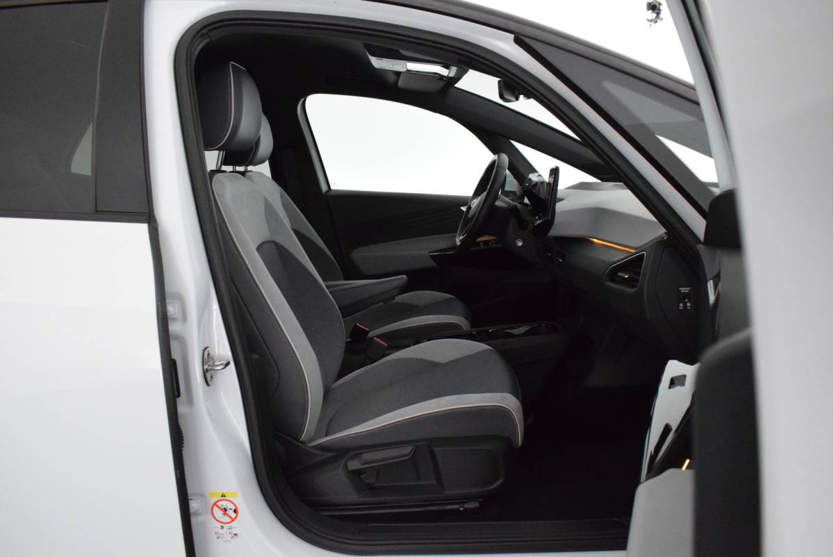 Volkswagen ID.3 Volkswagen ID.3 Pro 58 kWh Camera Stoelverwarming Keyless Navigatie