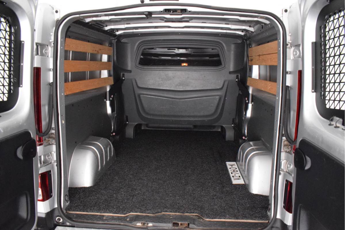Renault Trafic Renault Trafic 1.6 dCi 140pk H6 T29 L2H1 DC Comfort Energy MARGE Schijfdeur L+R Trekhaak Camera Navigatie