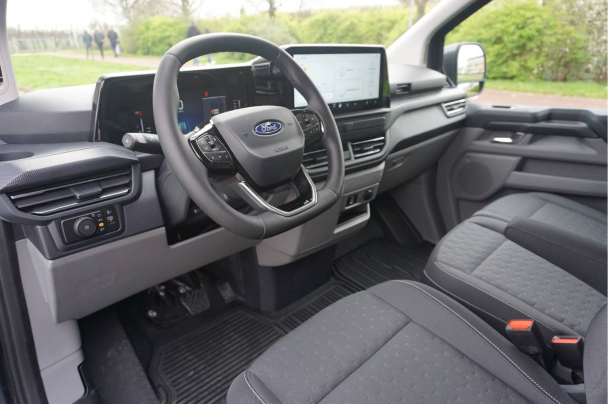 Ford Transit Custom Ford Transit Custom 320L 170PK Aut. Limited BPM VRIJ!! 13″ Navi, Adap. Cruise, Camera, 17″ LM, LED!! NR. 278