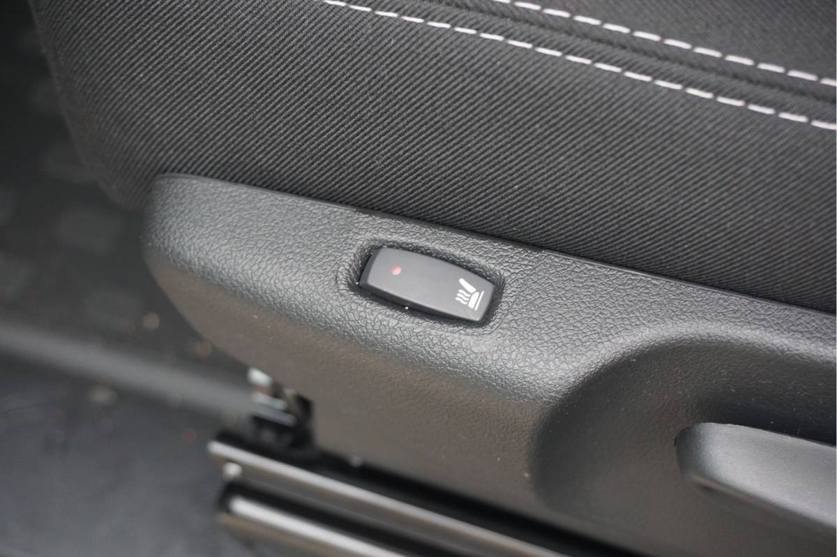 Renault Trafic Renault Trafic 170PK L2H1 LUXE EDC AUT BPM VRIJ!! Navi, LM Velg, Betimmering, Trekhaak, 2x Schuifdeur!! NR. 331