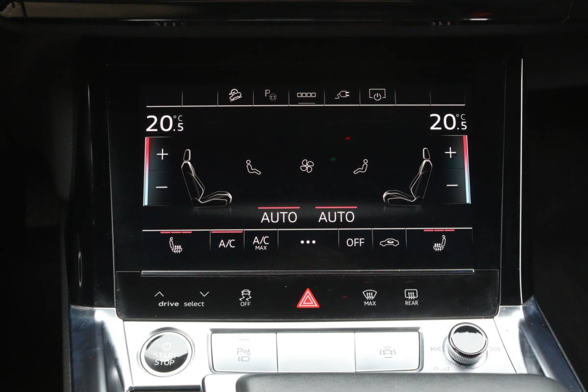 Audi e-tron Audi e-tron Sportback 55 quattro S-Line 95 kWh Pano/Matrix LED/Camera/Optiek Zwart/ACC/Elek. stoelen/20″