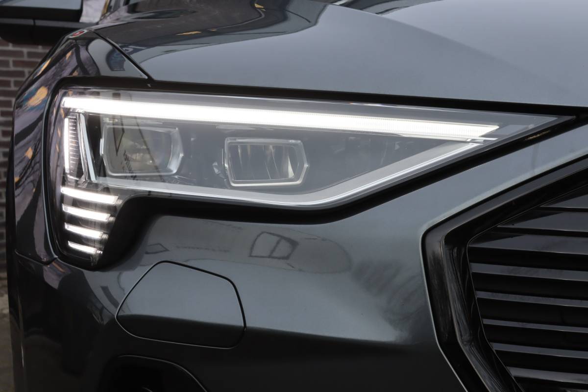 Audi e-tron Audi e-tron Sportback 55 quattro S-Line 95 kWh Pano/Matrix LED/Camera/Optiek Zwart/ACC/Elek. stoelen/20″