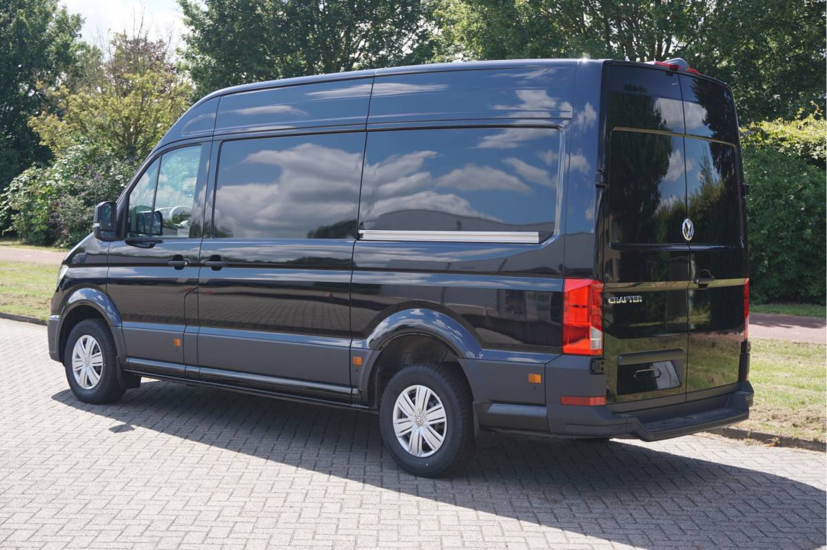 Volkswagen Crafter Volkswagen Crafter 35 177PK L3H3 AUT BPM VRIJ!! Navi, Cam, ACC, LED, 2x Schuifdeur!! NR. 163