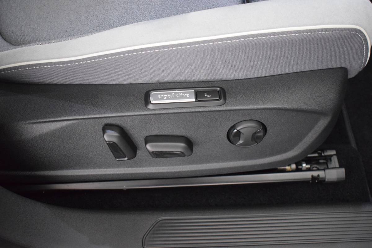 Volkswagen ID.3 Volkswagen ID.3 Pro S 204pk 77 kWh Sportstoelen Head-Up Navigatie Massage