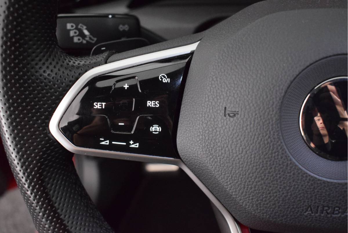 Volkswagen Golf Volkswagen Golf 2.0 TSI 245pk DSG GTI harman/kardon IQ.Light Panoramadak Virtual Cockpit