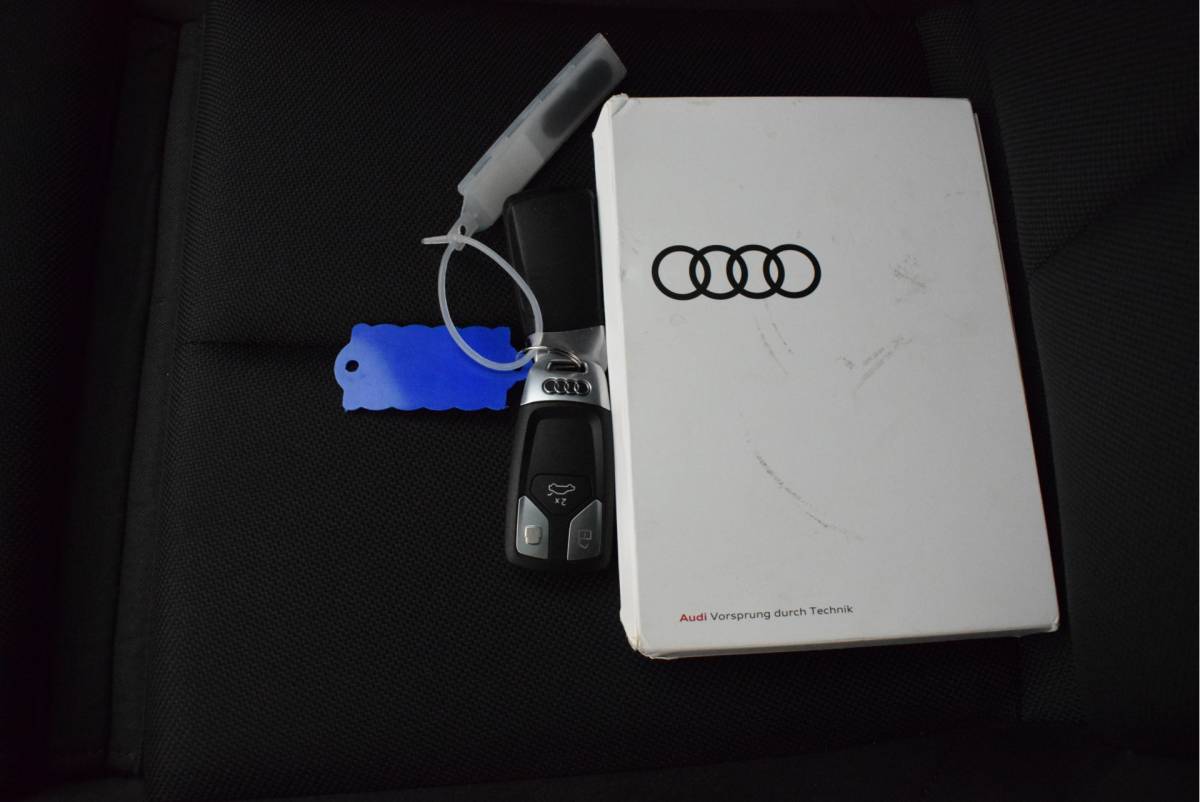 Audi Q5 Audi Q5 50 TFSI e 299pk quattro S-Line Sport Luchtvering Stoelverwarming Matrix Led Panoramadak Virtual Cockpit Navigatie