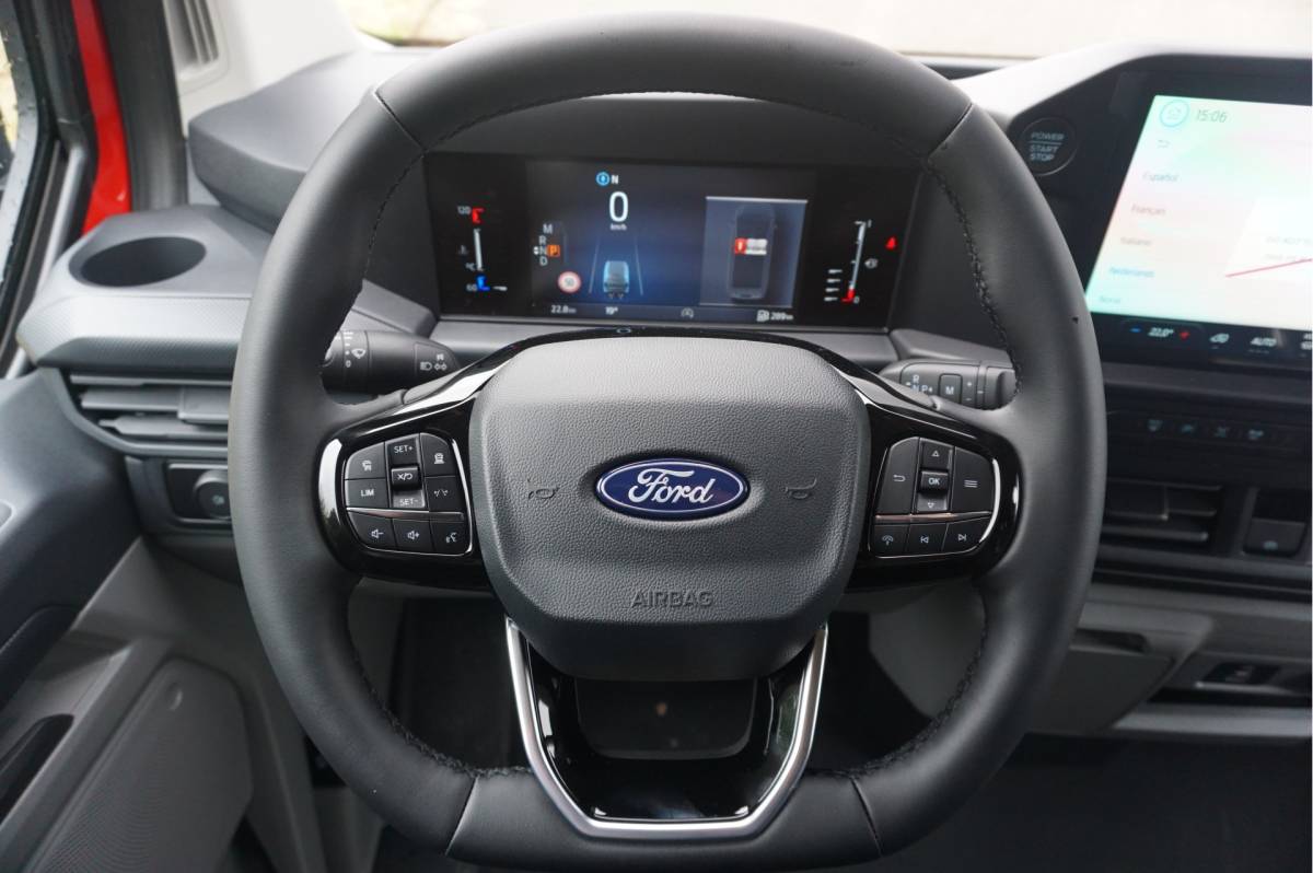 Ford Transit Custom Ford Transit Custom 320L 170PK Trend AUT BPM VRIJ!! Navi, Cam, Adap. Cruise, 2x schuifdeur!! NR. 382