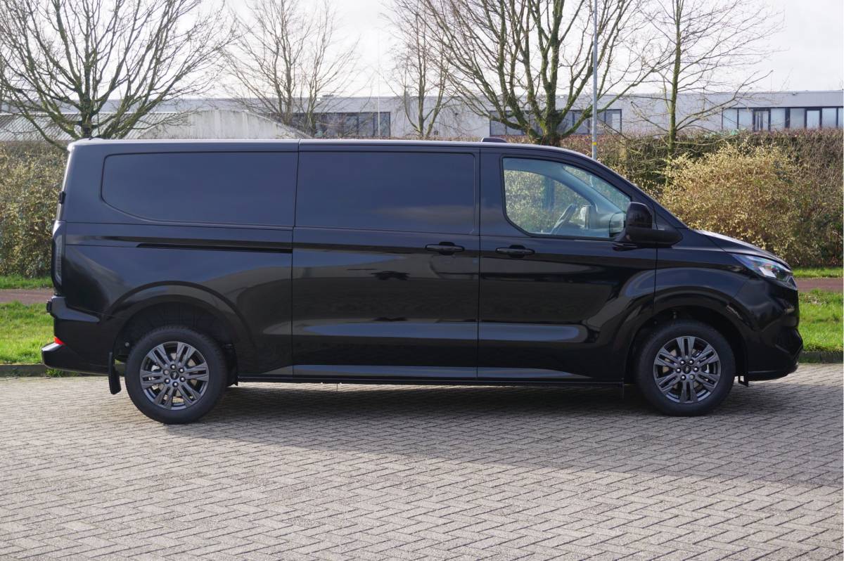 Ford Transit Custom Ford Transit Custom 320L 170PK Limited AUT BPM VRIJ!! Navi, Cam, Adap. Cruise, 17″ LM, LED!! NR. 243