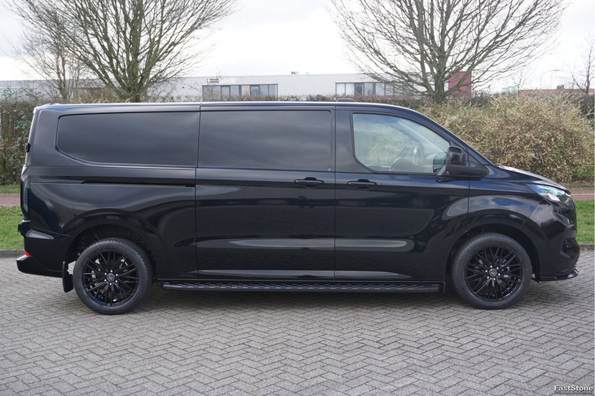 Ford Transit Custom Ford Transit Custom 320L 170PK Aut. JWR Edition BPM VRIJ!! 13″ Navi, Adap. Cruise, Camera, 19″ LM, LED, 2x Schuifdeur!! NR. 467